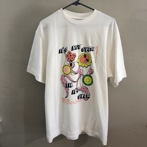 Collusion graphic tee - size US 8 or xl.